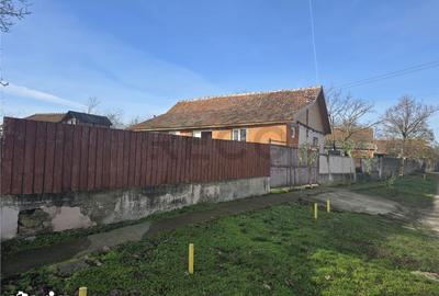 Casă cu 2 camere cu Teren 2643 Mp în Mădăras - 8