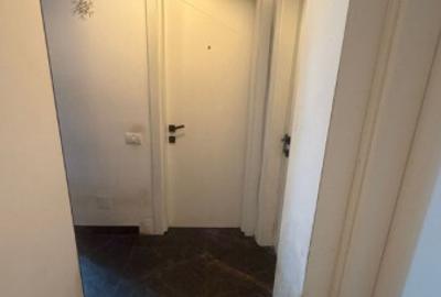 Casă cu 4 camere cu Teren 400 Mp în Domnești