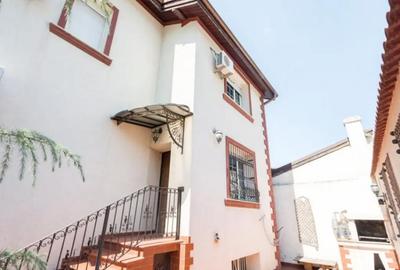 Casă cu 7 camere cu Teren 280 Mp în 1 Mai - 3