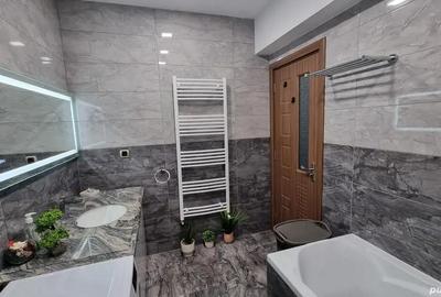 Apartament cu 2 camere decomandat în 13 Decembrie - 2