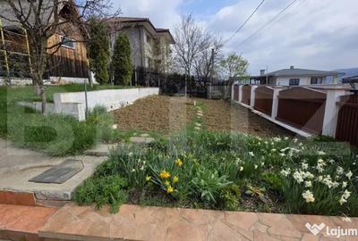 Casă cu 4 camere cu Teren 530 Mp în Central - 2