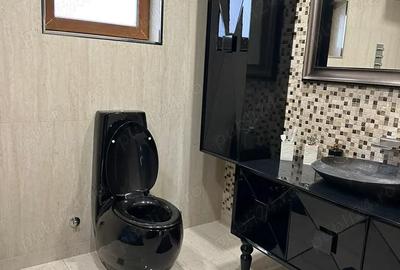 Casă cu 4 camere cu Teren 395 Mp în Central - 4