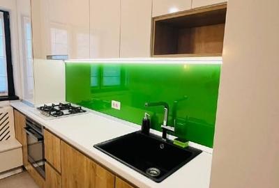 Apartament cu 3 camere semidecomandat în Grozăvești