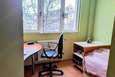 Apartament cu 3 camere decomandat în Berceni - 1