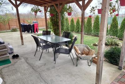 Casa 4 camere, 200 mp util, 1300 mp teren, Sculeni - 1