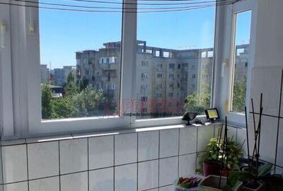 Apartament cu 4 camere decomandat în Mărășești - 12