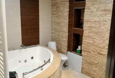 Apartament cu 3 camere în Cantemir