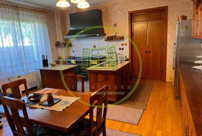 Casă individuală cu 12 camere cu Piscina în Bariera Vâlcii - 7