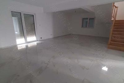 CASA CU GARAJ cu fotovoltaice si baterii acumulatori - 3