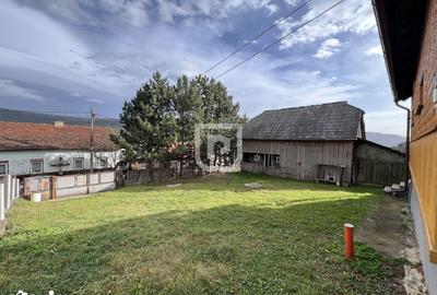Casă cu 5 camere cu Teren 576 Mp în Central - 1