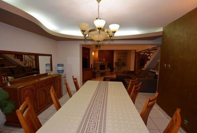 Vila Exclusivista cu Terasa si Curte Generoasa in Gavana, Pitesti - 3