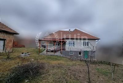 Casă individuală cu 3 camere în Gheorghieni