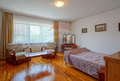Vila impunatoare, rezidenta cu pretentii, Tractorul, Brasov - 36