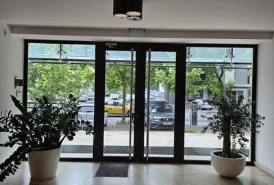 Spațiu comercial, de 145 mp, în P-ța Unirii - 4
