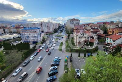 Apartament cu 3 camere decomandat, mobilat în Mihai Viteazul