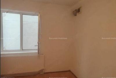 Casă cu 4 camere cu Canalizare în 13 Septembrie - 1