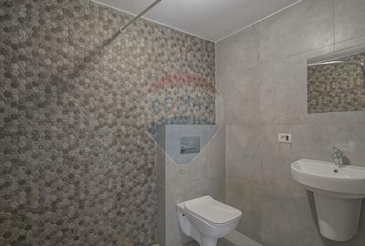 Casă cu 10 camere cu Teren 340 Mp în Florilor - 19