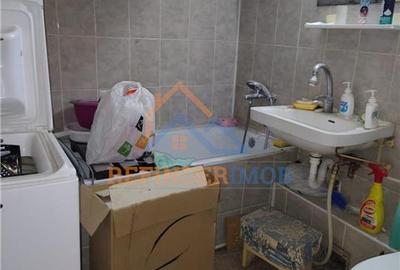 Apartament cu 3 camere decomandat în Rahova - 4