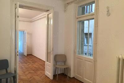 Apartament cu 4 camere decomandat în Central - 1