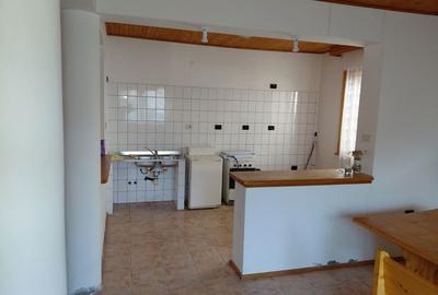 Casă cu 4 camere în Central - 7