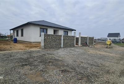 Casă individuală cu 5 camere cu Teren 556 Mp în Zimandcuz - 1