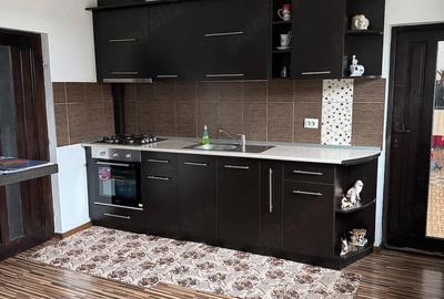 Casă cu Teren 2000 Mp în Central - 3