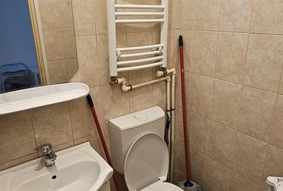 Garsonieră decomandată în Titan - 3