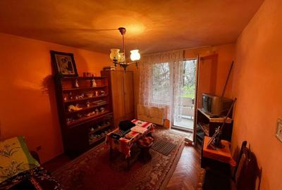 Apartament cu 2 camere decomandat în Carpați 1 - 3