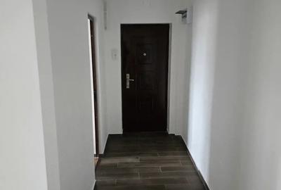 Vand apartament 2 camere - zona Hotel Select - 1