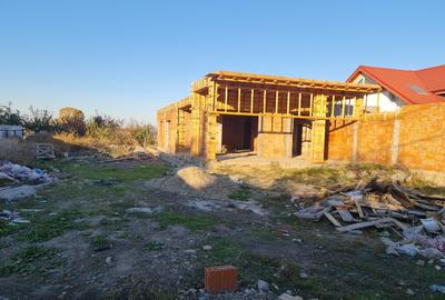 Varsatura , teren + casa in construc?ie - 3