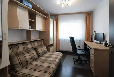 Apartament cu 3 camere decomandat, mobilat în Păcii - 12