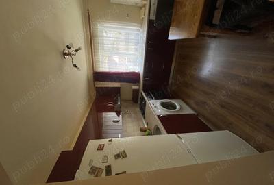 Apartament cu 3 camere decomandat în Central - 1