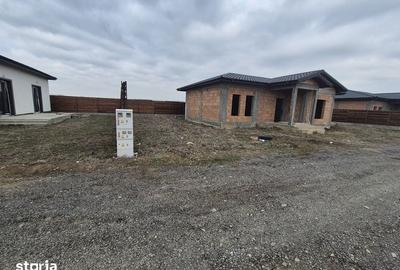 Casă cu 4 camere cu Canalizare în Balotești - 5