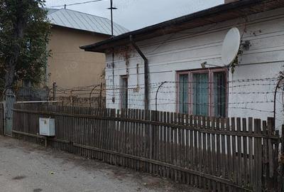 Casă cu 2 camere cu Teren 218 Mp în Central - 2