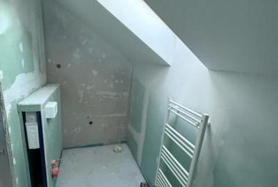 Apartament cu 3 camere, 85 mp, semidecomandat, zona Complex - 3