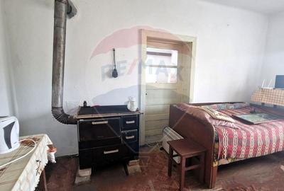 Casă cu 3 camere cu Teren 2500 Mp în Chelința - 8