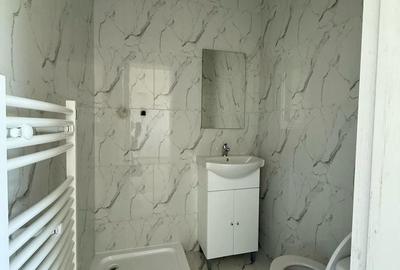 Casă cu 5 camere cu Teren 490 Mp în Păulești