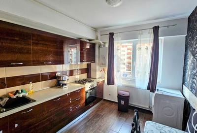 REA1021734 Apartament 3 camere de inchiriat zona Pacii - 2