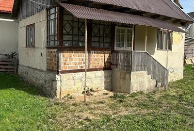 Casă cu Teren 1200 Mp în Bociu - 2