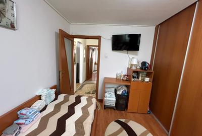 Titan Ozana 3 Camere Etaj 2 Centrala Proprie Instalatii Schimbate - 7