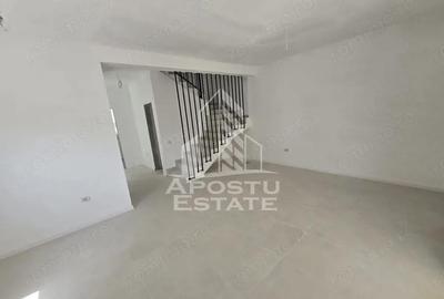 Casă cu 3 camere cu Canalizare în Moșnița Nouă - 8