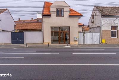 Spațiu comercial, de 236 mp, în Central - 15