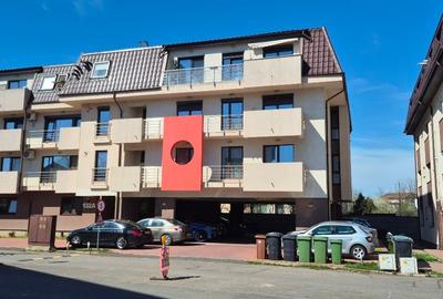Apartament cu 3 camere semidecomandat, mobilat în Berceni