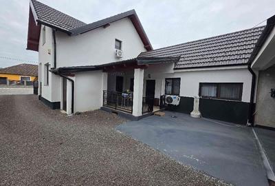 Casă cu 3 camere cu Teren 800 Mp în Botiz - 2