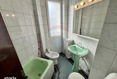 Apartament cu 4 camere decomandat în P-ța Victoriei - 1