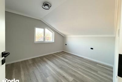 Casă cu 4 camere cu Teren 300 Mp în Borș - 8