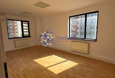 Spațiu comercial, de 253 mp, în Semicentral - 5