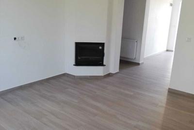 Casă cu 4 camere în Păulești - 1