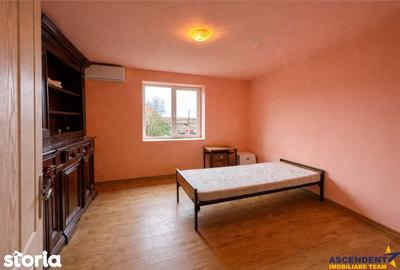Casă cu 3 camere cu Teren 2700 Mp în Sânpaul - 2