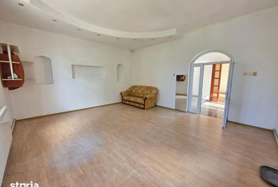 Casă cu 4 camere cu Teren 140 Mp în Central - 7